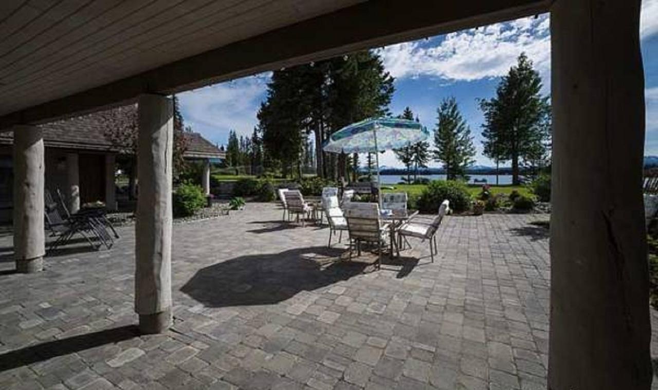 Retreat Wilderness Inn Nimpo Lake Εξωτερικό φωτογραφία